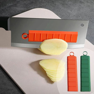 Assistant en silicone pour éviter que les légumes ne collent au couteau