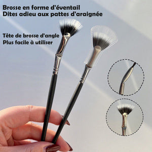 Pinceau en forme d'éventail plié à 120° (Offrir 1 pinceau d'eyeliner gratuitement)